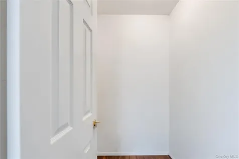 22 Kettle Hole Road Manorville NY 11949
