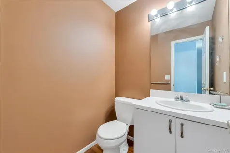 22 Kettle Hole Road Manorville NY 11949