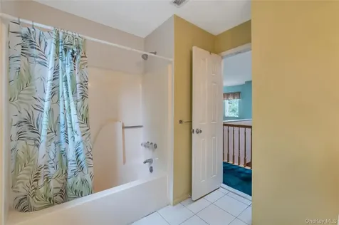 22 Kettle Hole Road Manorville NY 11949