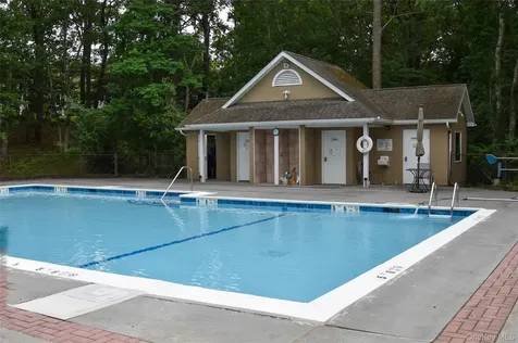 22 Kettle Hole Road Manorville NY 11949