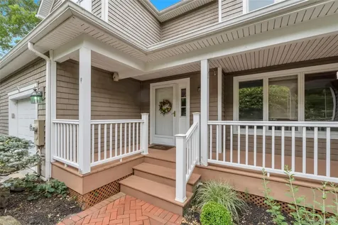 22 Kettle Hole Road Manorville NY 11949