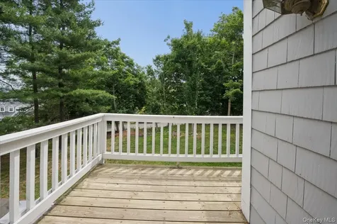 8 Oakcrest Lane Hastings-on-hudson NY 10706