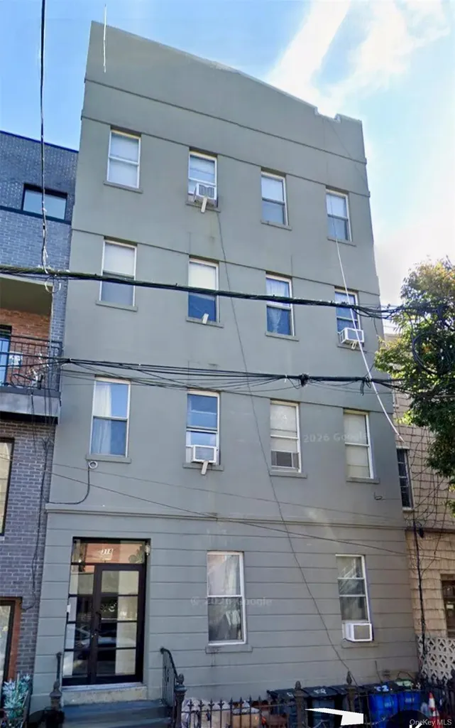 318 Humboldt Street Brooklyn NY 11211