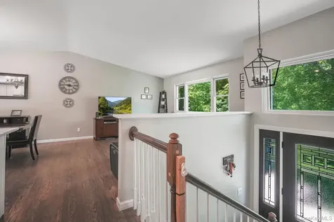 17 Regent Drive Hopewell Junction NY 12533