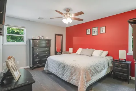 17 Regent Drive Hopewell Junction NY 12533