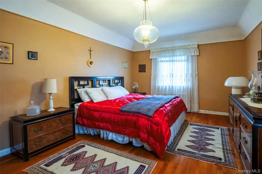 141-27 Coolidge Avenue Briarwood NY 11435