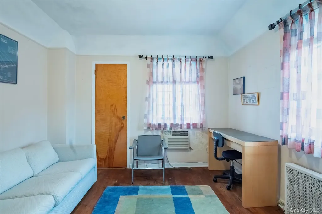 141-27 Coolidge Avenue Briarwood NY 11435