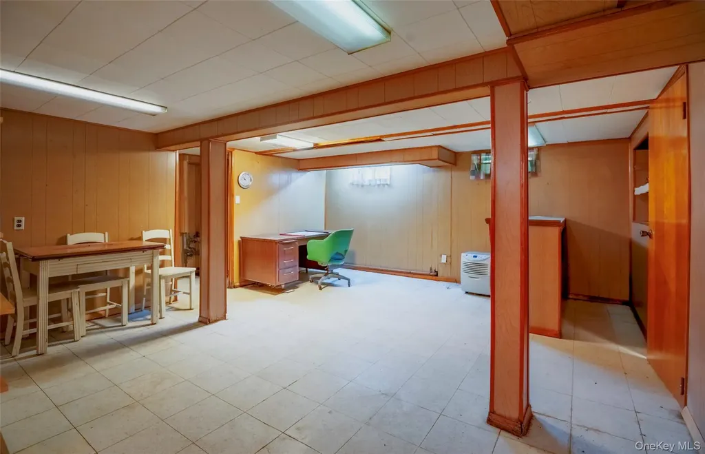 141-27 Coolidge Avenue Briarwood NY 11435