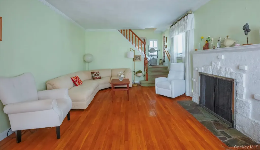 141-27 Coolidge Avenue Briarwood NY 11435