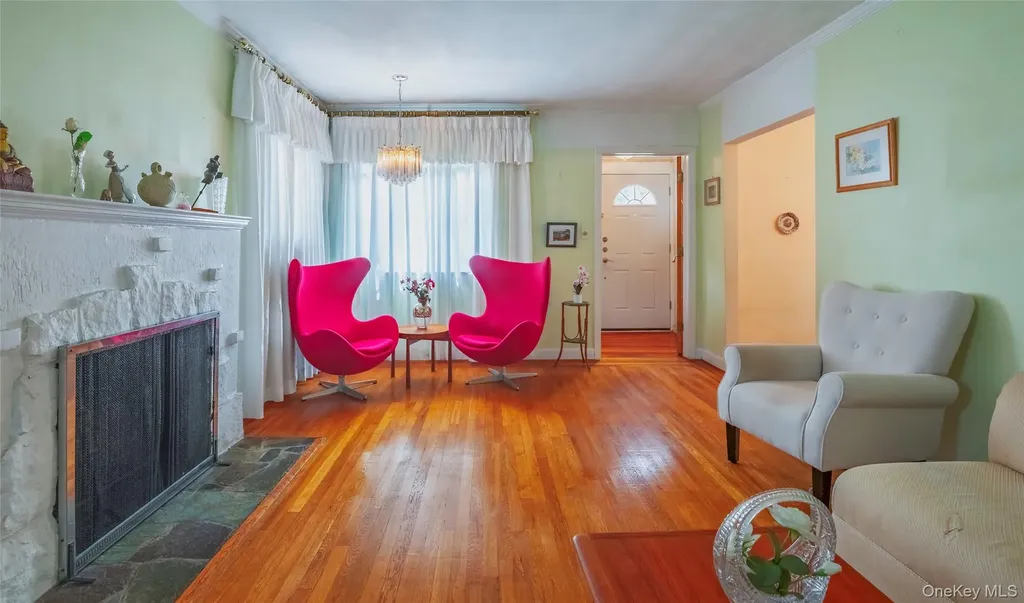 141-27 Coolidge Avenue Briarwood NY 11435