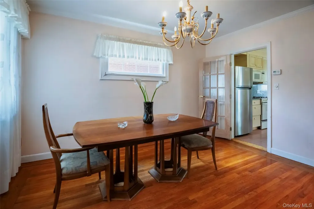 141-27 Coolidge Avenue Briarwood NY 11435