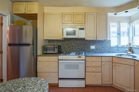 141-27 Coolidge Avenue Briarwood NY 11435