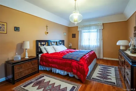 141-27 Coolidge Avenue Briarwood NY 11435