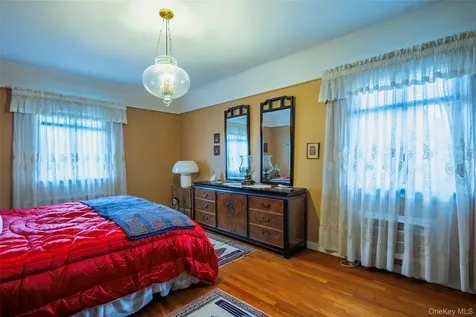 141-27 Coolidge Avenue Briarwood NY 11435