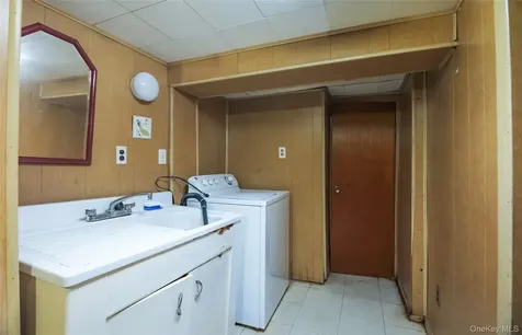 141-27 Coolidge Avenue Briarwood NY 11435
