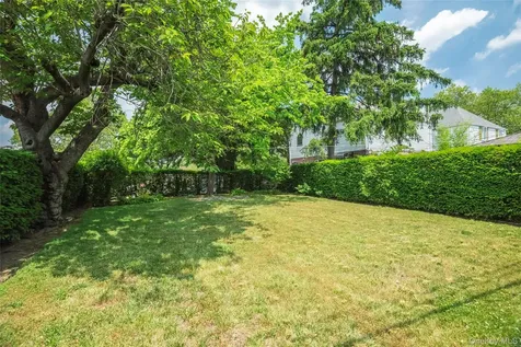 141-27 Coolidge Avenue Briarwood NY 11435
