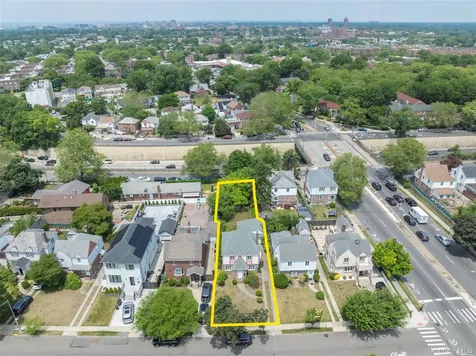 141-27 Coolidge Avenue Briarwood NY 11435