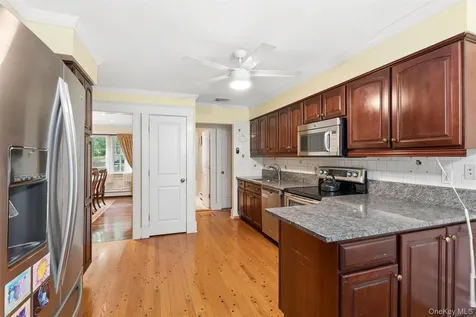 35 Woodvale Drive Syosset NY 11791