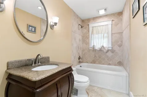 35 Woodvale Drive Syosset NY 11791