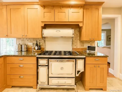 15 Anita Place Farmingdale NY 11735