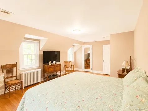 15 Anita Place Farmingdale NY 11735