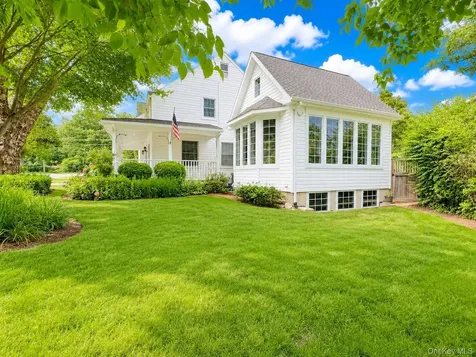 15 Anita Place Farmingdale NY 11735