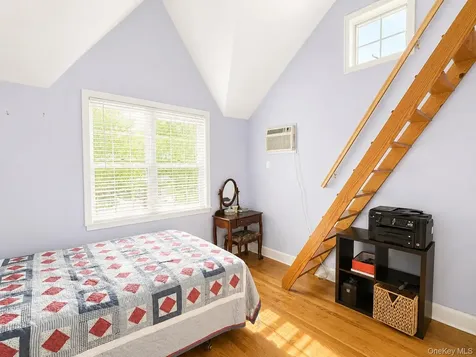 15 Anita Place Farmingdale NY 11735