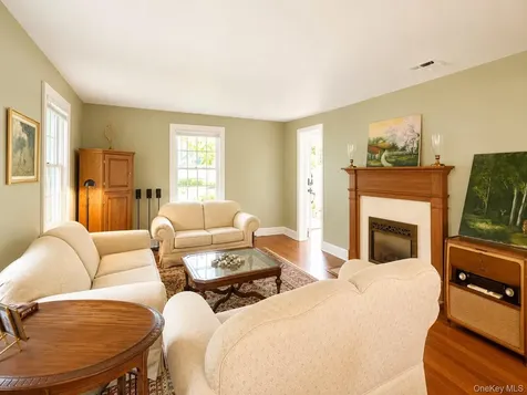 15 Anita Place Farmingdale NY 11735