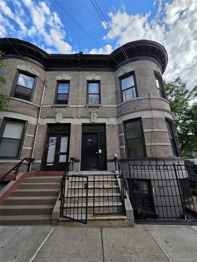 440 E 186th Street Bronx NY 10458