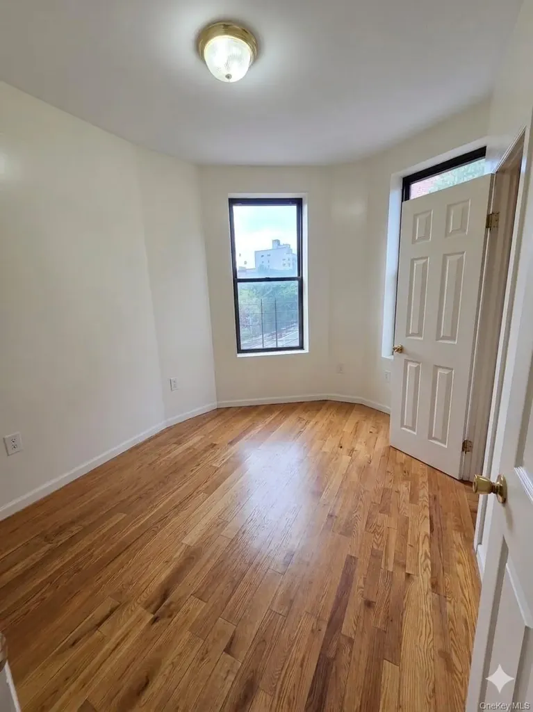 440 E 186th Street Bronx NY 10458