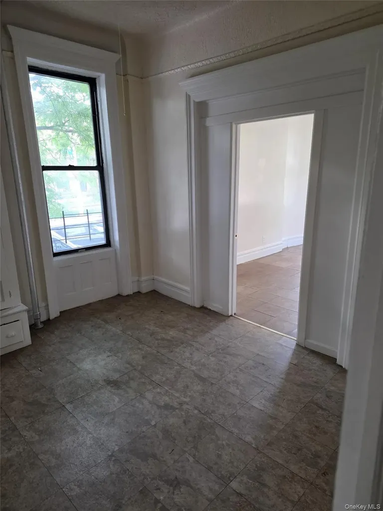 440 E 186th Street Bronx NY 10458