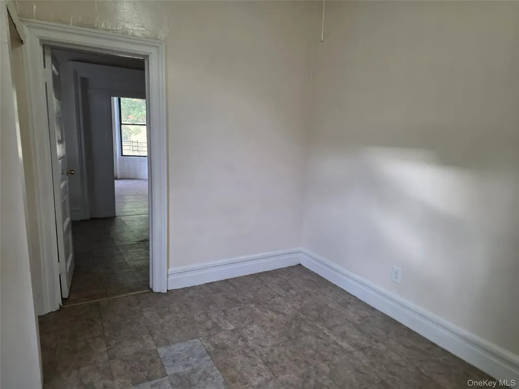 440 E 186th Street Bronx NY 10458