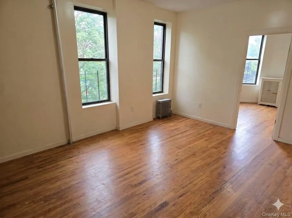 440 E 186th Street Bronx NY 10458