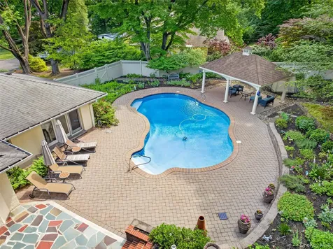 32 Turner Road Pearl River NY 10965