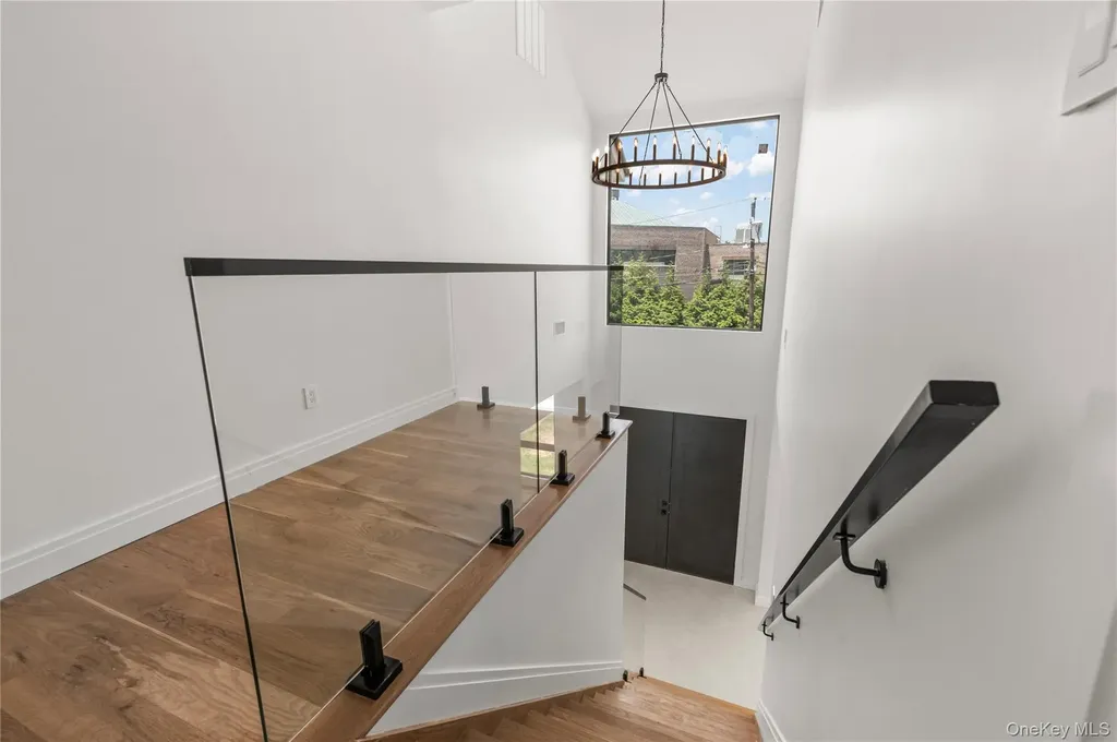 857 Glen Drive Woodmere NY 11598