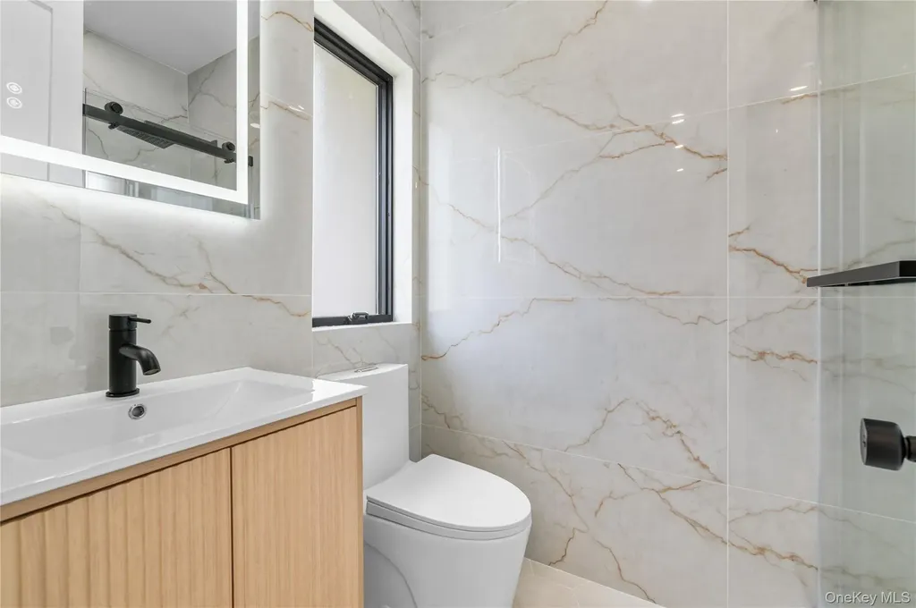 857 Glen Drive Woodmere NY 11598