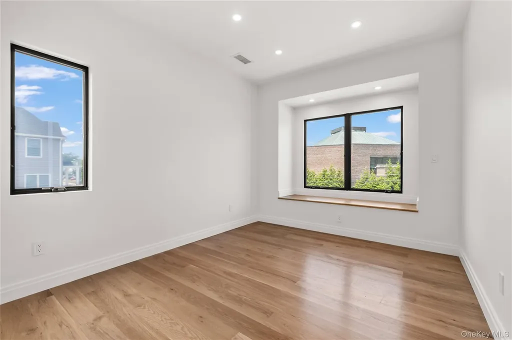 857 Glen Drive Woodmere NY 11598