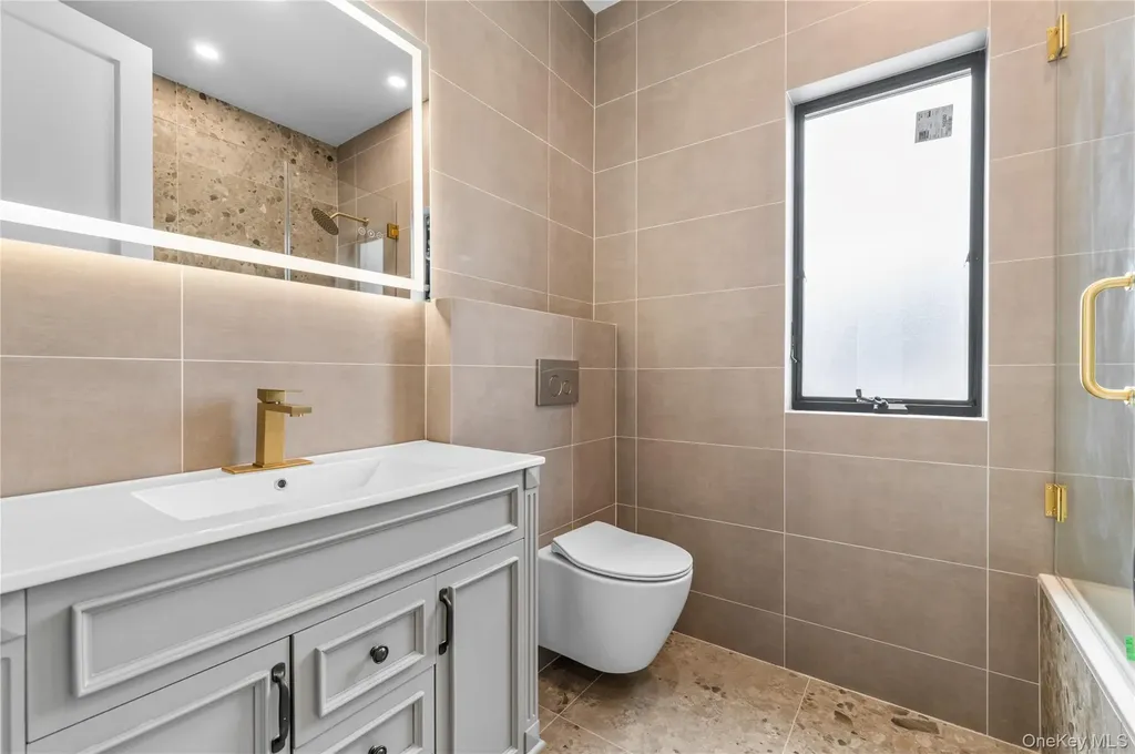 857 Glen Drive Woodmere NY 11598