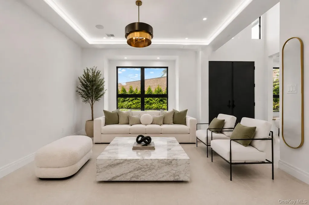 857 Glen Drive Woodmere NY 11598