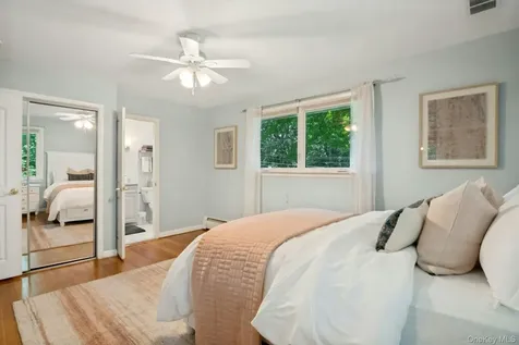 15 Deerfield Lane S Pleasantville NY 10570