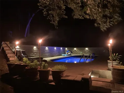 15 Deerfield Lane S Pleasantville NY 10570