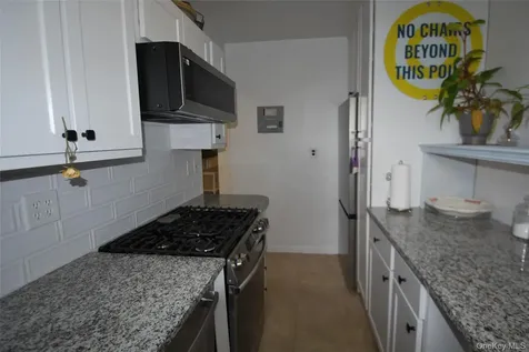 4 Stokes Road Yonkers NY 10710