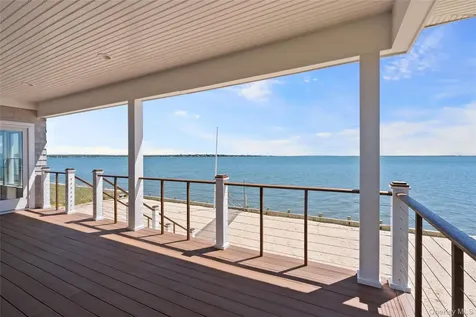 21 Shinnecock Road East Quogue NY 11942