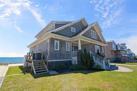 21 Shinnecock Road East Quogue NY 11942