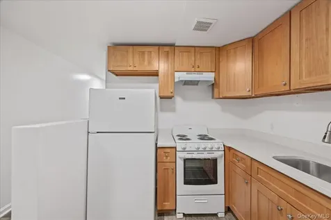 2470 Glebe Avenue Bronx NY 10461