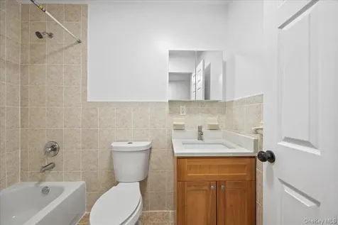 2470 Glebe Avenue Bronx NY 10461