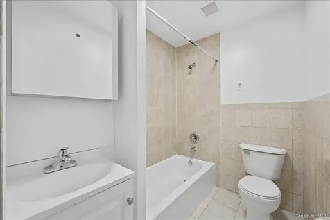 2470 Glebe Avenue Bronx NY 10461