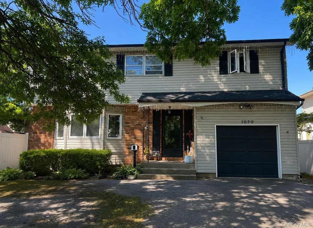 1070 Oakfield Avenue North Bellmore NY 11710
