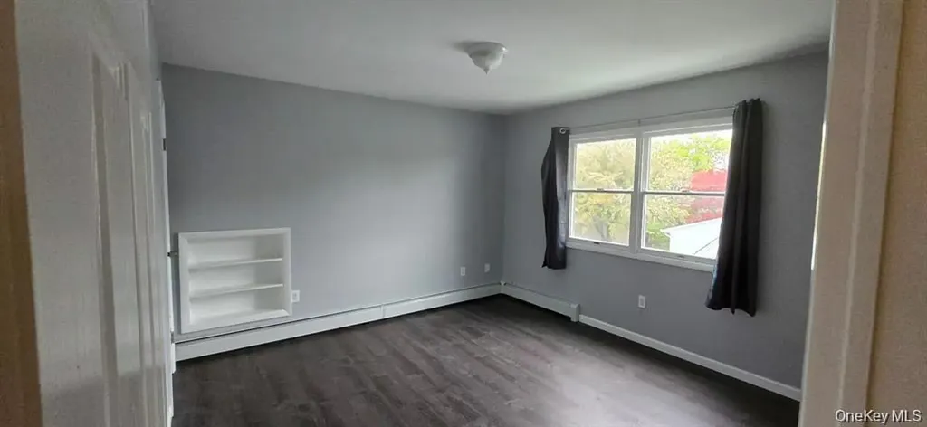 8 Harmony Lane Westbury NY 11590