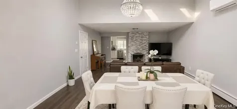 8 Harmony Lane Westbury NY 11590